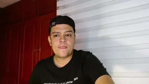 Snapshot of etan_22 chatting on October 30, 7:54 am etan_22 online show from October 30, 7:54 am