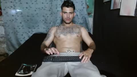 Snapshot of etha_bossx chatting on January 10, 4:09 pm ethanjobs online show from January 10, 4:09 pm