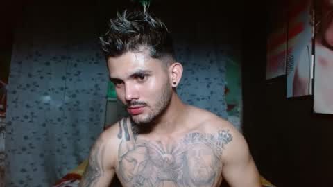 Snapshot of etha_bossx chatting on December 15, 3:20 pm ethanjobs online show from December 15, 3:20 pm