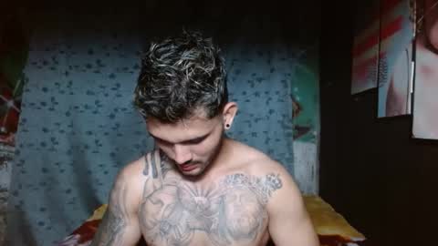 Snapshot of etha_bossx chatting on December 16, 1:42 am ethanjobs online show from December 16, 1:42 am