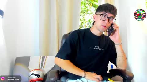etham_wolf1 online show from June 29, 6:30 pm