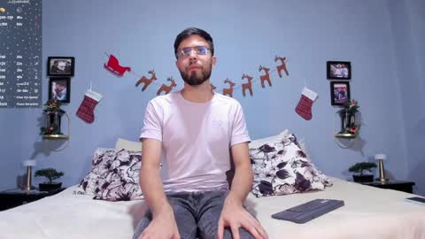 Snapshot of ethan_adam chatting on December 7, 1:58 am ADAM TAYLOR ETHAN CAMBAL INDEPENDENT MODELS online show from December 7, 1:58 am