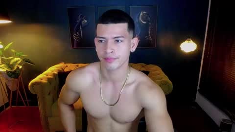 Snapshot of ethan_rodgers chatting on October 17, 11:42 pm ETHAN RODGERS online show from October 17, 11:42 pm