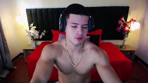 Snapshot of ethan_rodgers chatting on September 17, 8:10 pm ETHAN RODGERS online show from September 17, 8:10 pm