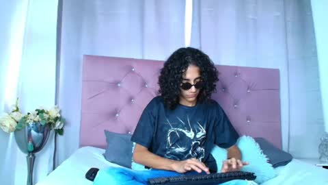 ethanblackwoodd online show from September 29, 7:43 pm