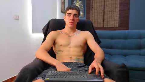 ethangreey1 online show from March 25, 3:49 pm