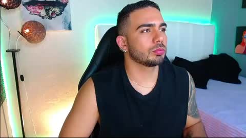Ethan online show from May 26, 9:00 pm