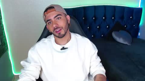 Ethan online show from February 17, 10:52 pm