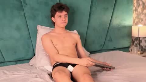 ethanlowell online show from April 17, 11:07 pm