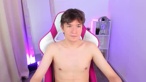 Snapshot of ethansinful chatting on October 9, 9:31 pm Ethan online show from October 9, 9:31 pm