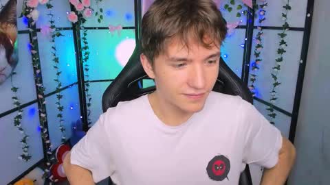 Snapshot of ethansinful chatting on September 13, 6:03 am Ethan online show from September 13, 6:03 am