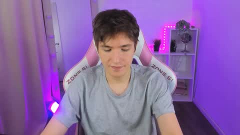 Snapshot of ethansinful chatting on September 17, 6:03 am Ethan online show from September 17, 6:03 am