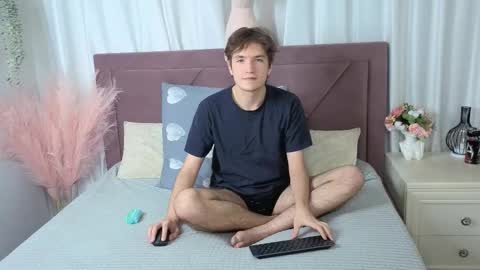 Snapshot of ethansinful chatting on October 1, 9:08 pm Ethan online show from October 1, 9:08 pm