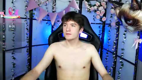 Snapshot of ethansinful chatting on September 28, 5:49 am Ethan online show from September 28, 5:49 am