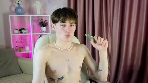 Evan online show from February 27, 9:25 pm