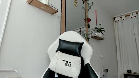 Evan online show from November 8, 1:58 pm