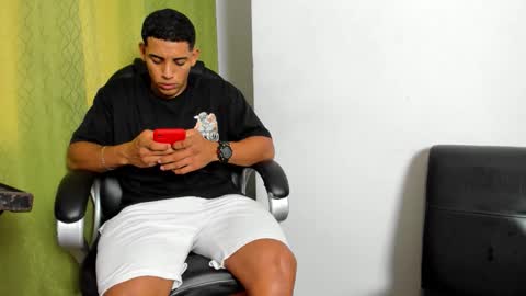 luis online show from March 29, 3:12 pm