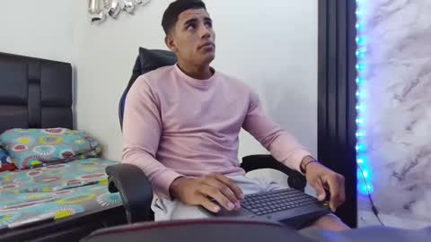 Snapshot of evessinn chatting on January 11, 3:20 pm luis online show from January 11, 3:20 pm