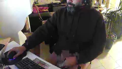 Snapshot of exibdevil chatting on January 28, 8:58 pm Gio online show from January 28, 8:58 pm