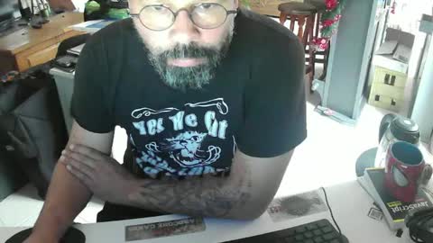Snapshot of exibdevil chatting on January 5, 3:45 pm Gio online show from January 5, 3:45 pm
