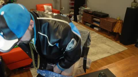 Snapshot of exjockstud chatting on December 22, 12:07 am exjockstud online show from December 22, 12:07 am