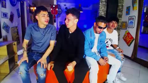 extrangers online show from January 9, 12:09 pm