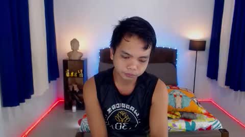 JOHNDAVE online show from November 17, 1:58 pm