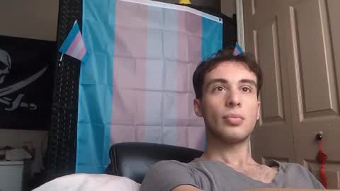 Ezra Naamah online show from December 18, 7:08 pm