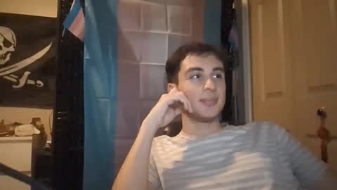 Ezra Naamah online show from December 17, 5:07 am