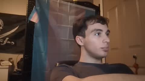 Ezra Naamah online show from December 23, 1:51 am