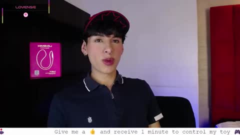 Snapshot of ezra_storm chatting on September 28, 6:22 am Juan online show from September 28, 6:22 am