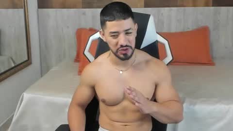 Ezzio Scolaro online show from September 18, 3:47 pm