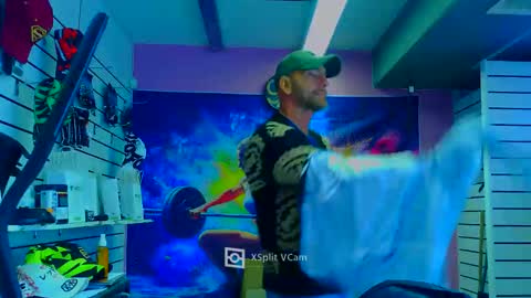 fabxxxl online show from February 18, 8:45 am