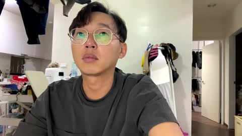 faint45508542 online show from January 6, 4:02 pm