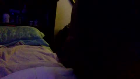 famethediscjock_1 online show from March 6, 3:57 am