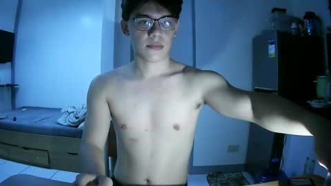 fastfucker_22 online show from April 29, 10:53 am