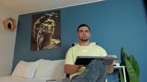 M A T  T E O online show from December 24, 11:11 pm