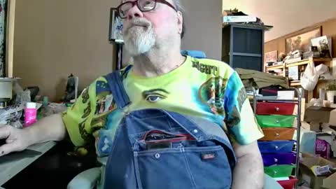 Snapshot of fatfreddythecat chatting on January 16, 11:37 pm Fred. online show from January 16, 11:37 pm
