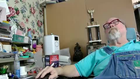 Snapshot of fatfreddythecat chatting on February 12, 11:30 pm Fred. online show from February 12, 11:30 pm