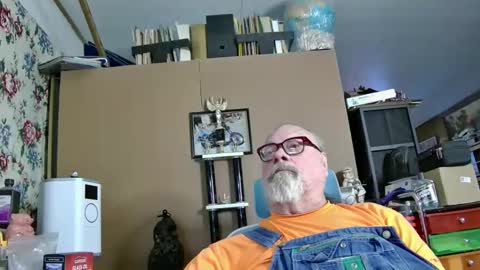 Snapshot of fatfreddythecat chatting on February 8, 11:57 pm Fred. online show from February 8, 11:57 pm