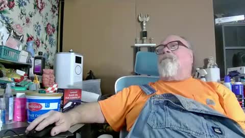 Snapshot of fatfreddythecat chatting on March 7, 5:51 am Fred. online show from March 7, 5:51 am