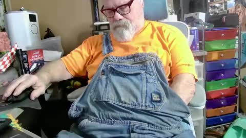 Snapshot of fatfreddythecat chatting on March 4, 9:32 pm Fred. online show from March 4, 9:32 pm