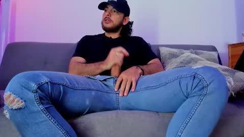 favid95 online show from November 27, 5:27 pm