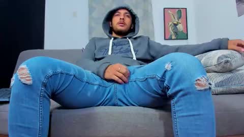 favid95 online show from February 9, 3:33 am