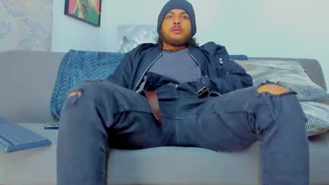 Snapshot of favid95 chatting on October 23, 3:37 pm favid95 online show from October 23, 3:37 pm