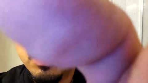 feelsbomber online show from November 5, 11:56 am