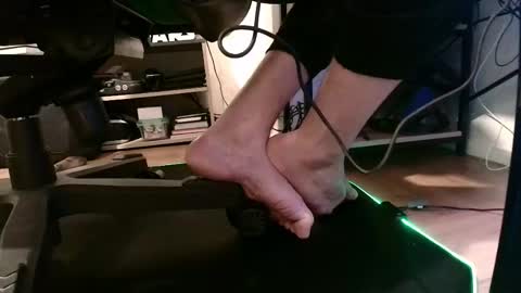 feetishman91 online show from March 31, 1:29 am