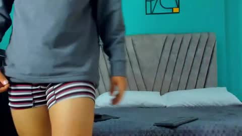 Snapshot of felipehot_gonzales chatting on September 16, 1:01 pm FELIPE online show from September 16, 1:01 pm