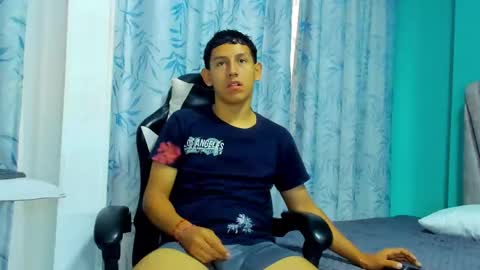 Snapshot of felipehot_gonzales chatting on September 28, 12:36 pm FELIPE online show from September 28, 12:36 pm