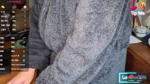 Adam online show from December 3, 8:20 am